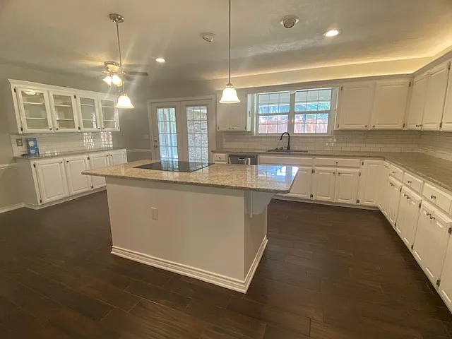 601 Brown Dr — Photo 5