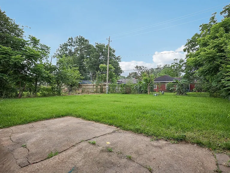 6401 Rowan Ln — Photo 20