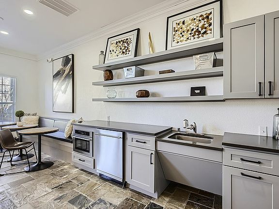 Clubhouse Kitchen