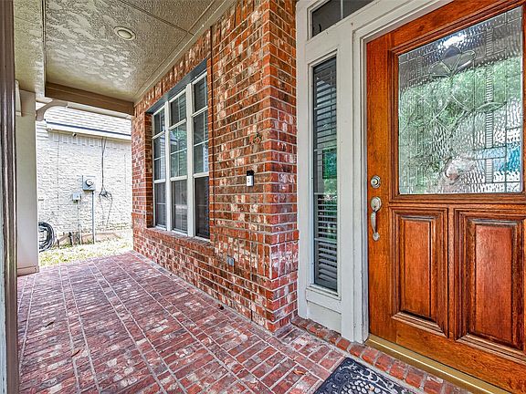 4th image of 214 Kentwood Ridge Ct