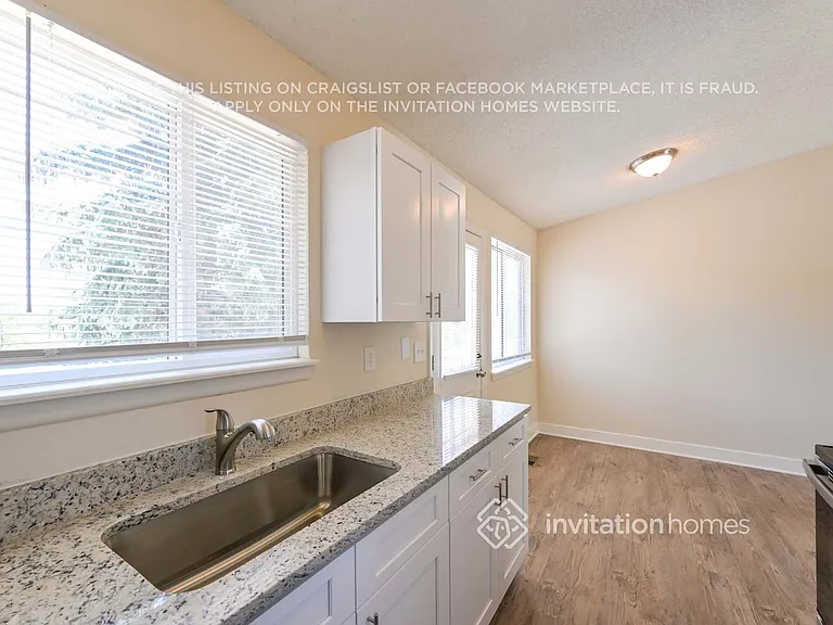 19074 E Mansfield Dr — Photo 8