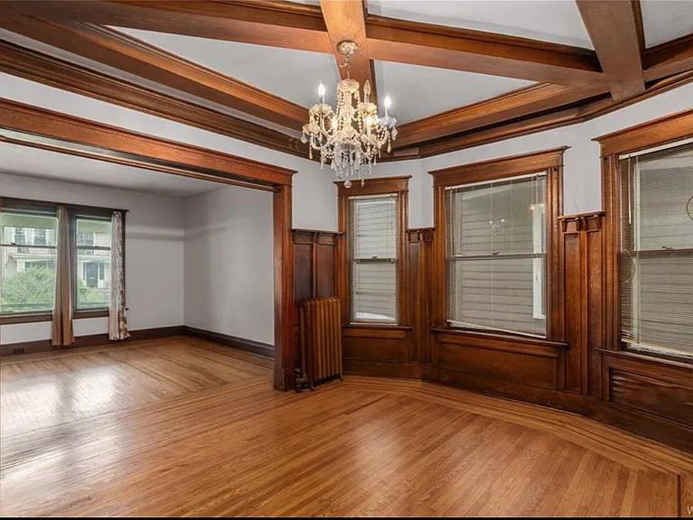 689 W Delavan Ave — Photo 6
