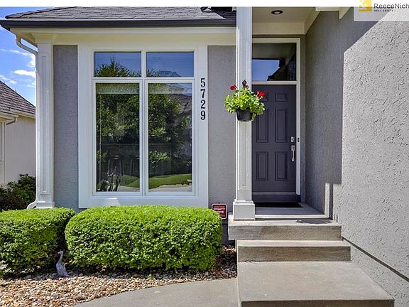 2nd image of 5729 NE Northgate Ln