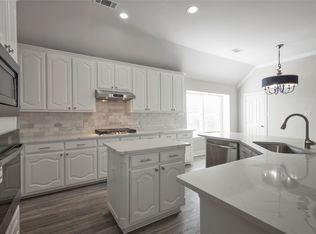 5629 Glenview Ln, The Colony, TX 75056