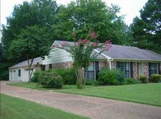 323 E Harpers Ferry Dr, Collierville, TN 38017