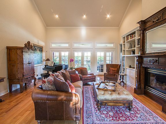 4th image of 4551 Globe Willow Dr