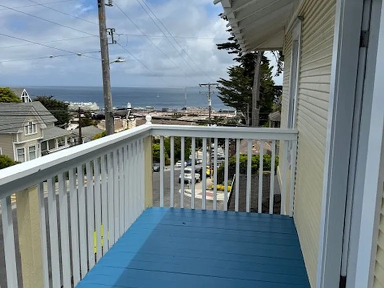 585 Laine St — Photo 7