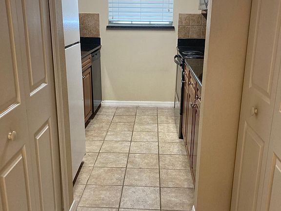 4th image of 4780 Tangerine Ave