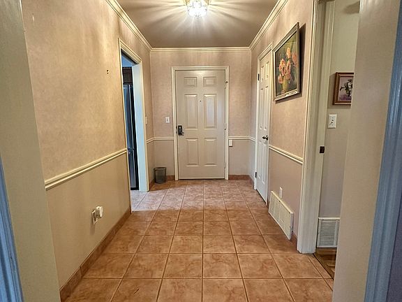 3rd image of 2760 S Highland Dr APT 7