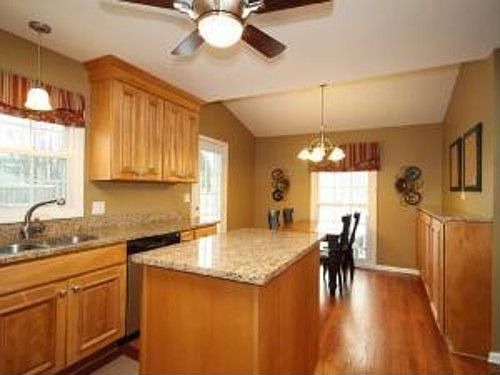 5th image of 835 Casa Solana Dr