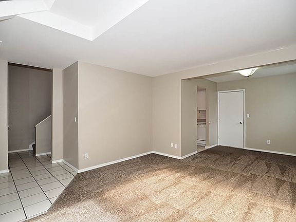 5th image of 985 E Essex Court Way #4-1