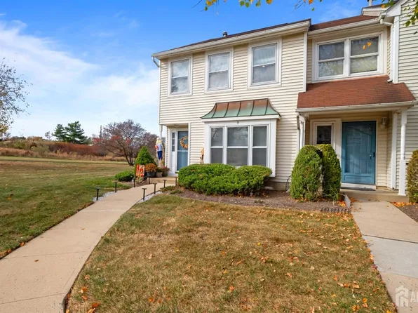 9 Concord Sq #1508, Sayreville, NJ 08872