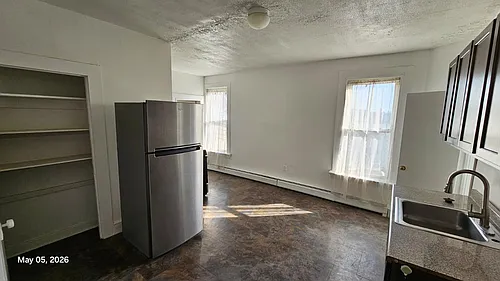 449 River St #4 Photo 1