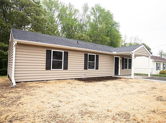3rd image of 4416 Butler Ln