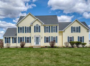 7 Veazy Cir, Brentwood, NH 03833