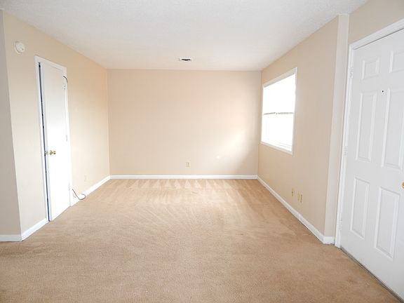 3rd image of 6010 Jefferson Ave APT 25