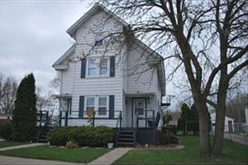 2nd image of 832 Liberty St