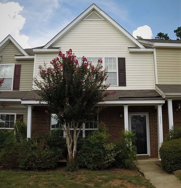 1st image of 1037 Oak Blossom Way