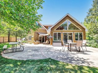 N6588 Poplar Ln, Crivitz, WI 54114