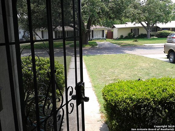 3rd image of 143 Norfolk Pl