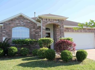 7310 Northfork Dr, Pearland, TX 77584