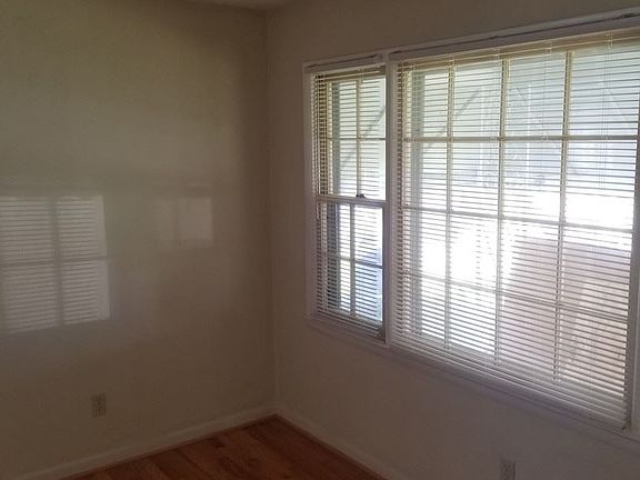 2nd image of 2617 Ash St