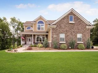 1054 Riverside St, Milford, MI 48381