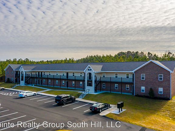 3rd image of 325 Laurel Ln #5