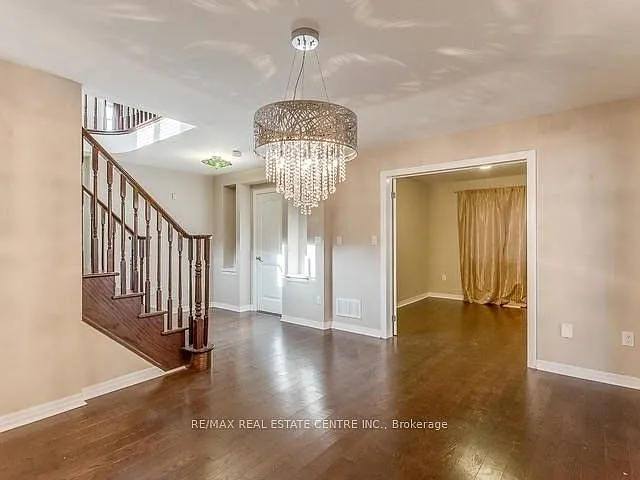 4 bed, $2,900 — Photo 4