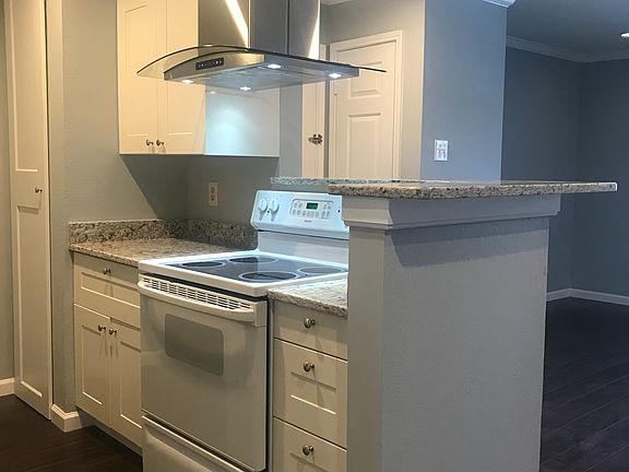 4th image of 1534 Lincoln Way APT 103