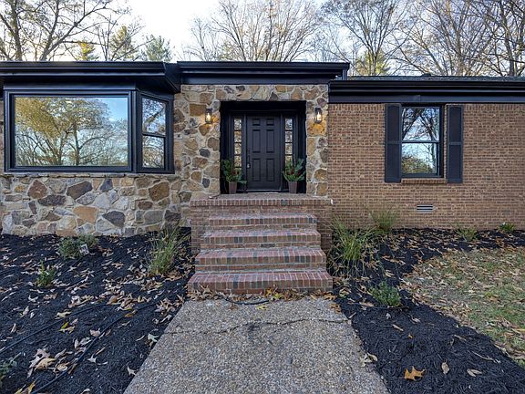 4th image of 615 Idlewood Dr