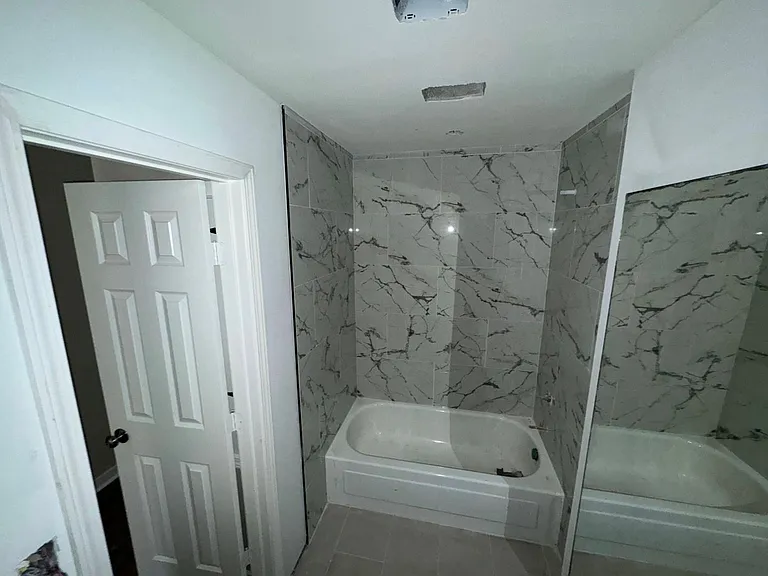 304 Mimosa St — Photo 13