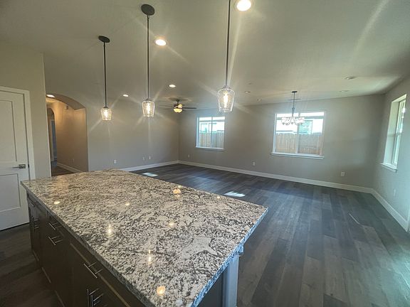 4th image of 16191 W Sunset Ave