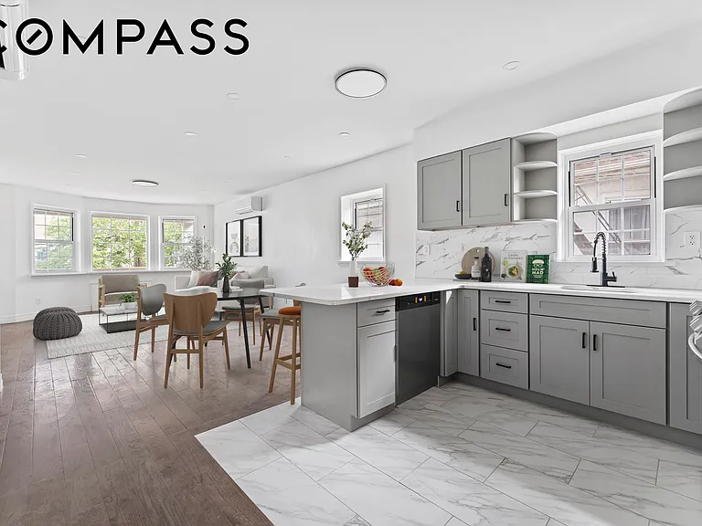 65 Bay 23rd St #2 — Photo 3