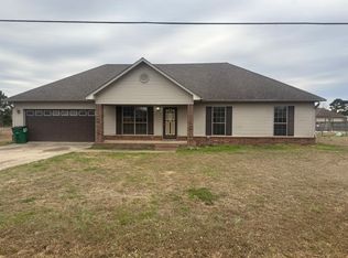 916 April Ln, Beebe, AR 72012