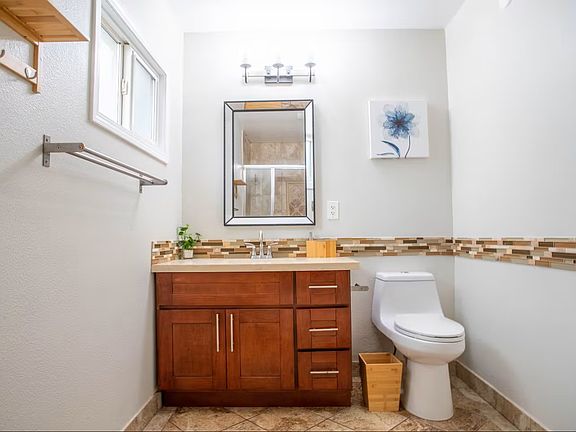 5th image of 231 Laumer Ave #2