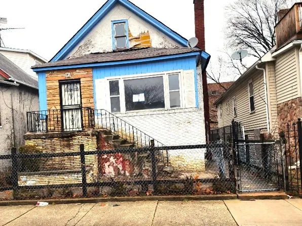 5740 W Superior St, Chicago, IL 60644