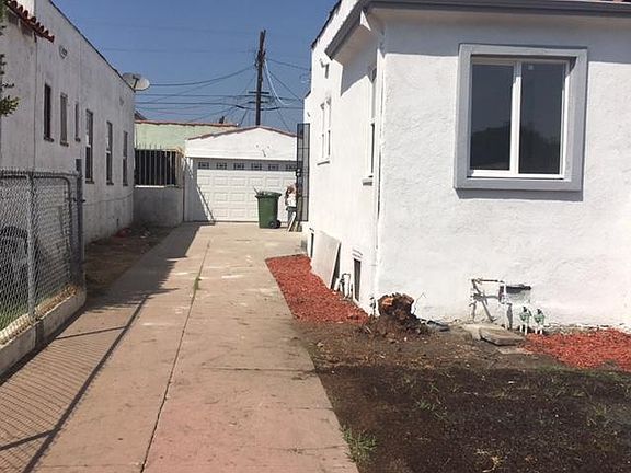 3rd image of 1653 W 81st St