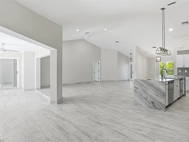 10225 Boca Cir — Photo 9