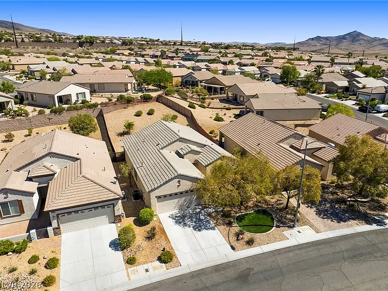 2635 Solera Moon Dr — Photo 35