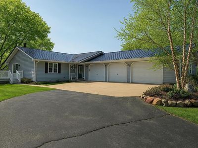 N6769 Donlin Drive, Pardeeville, WI, 53954