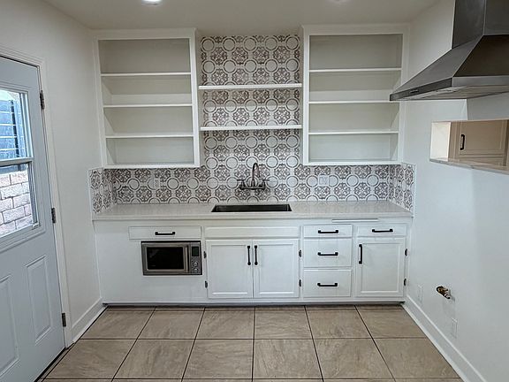 3rd image of 4371 Overland Ave #1