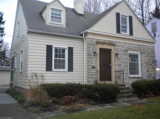 1053 Rushleigh Rd, Cleveland Heights, OH 44121