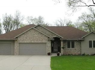 3852 Shore Crest Trl, Green Bay, WI 54311