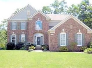 381 Butterfield Cir, Northfield, OH