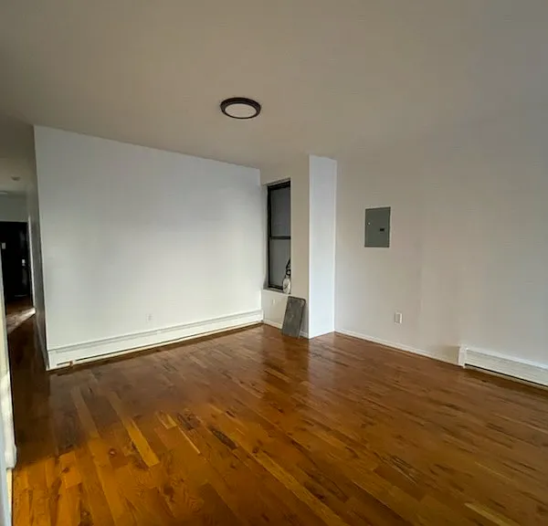 628 Coster St #2 — Photo 7
