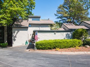 671 Highland Ct, Marietta, GA 30068