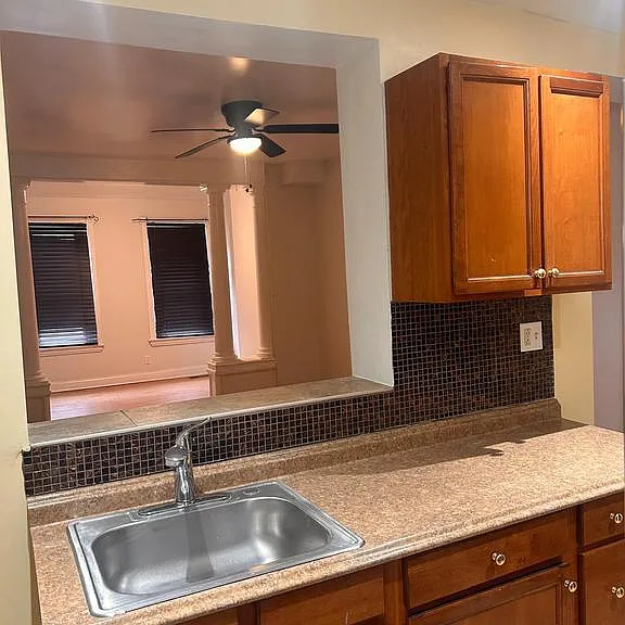 1308 W Lippincott St — Photo 5