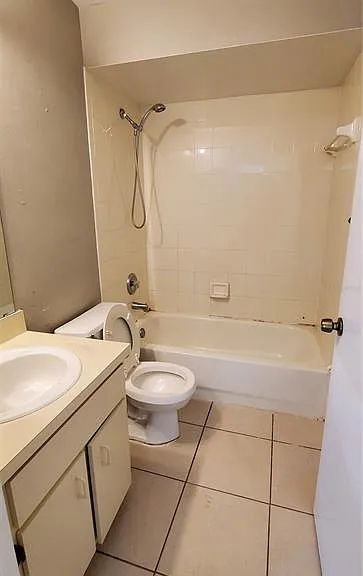 2370 Harbor Town Dr — Photo 11