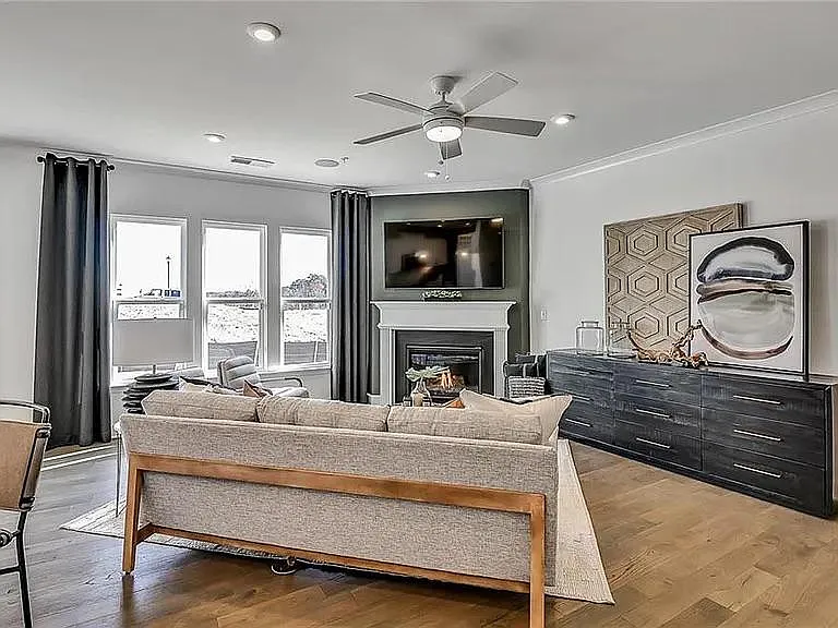 257 Holden Way — Photo 24